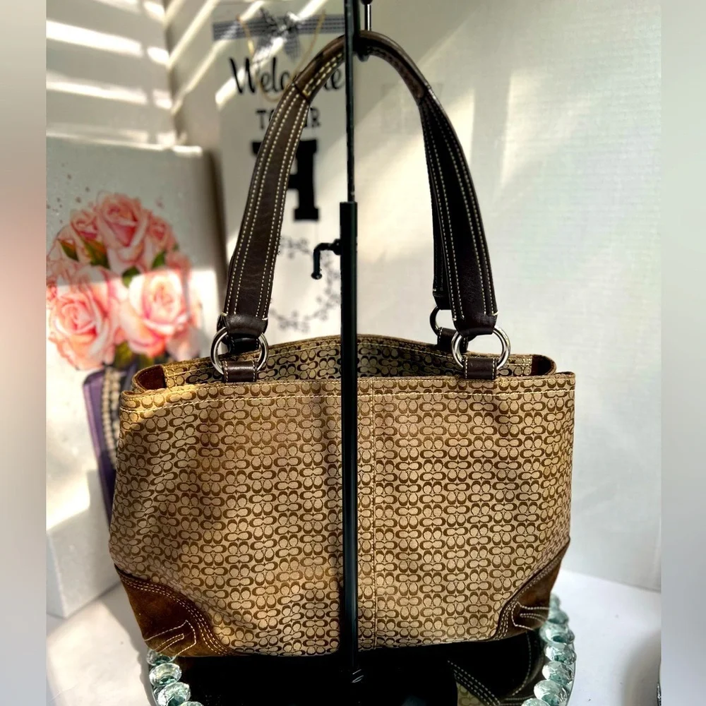 Coach Signature Soho  Brown leather and suede shoulder bag